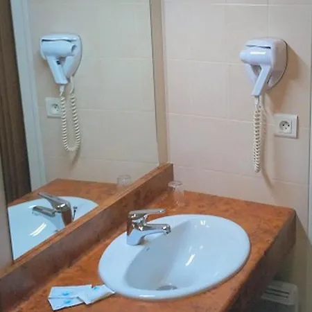Hotel Le Lion D'or Vezins